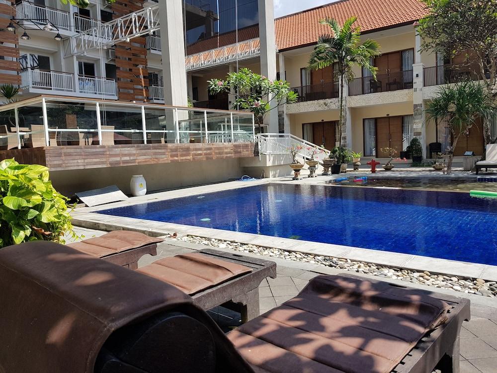 New Garden View Resort Легиан Экстерьер фото