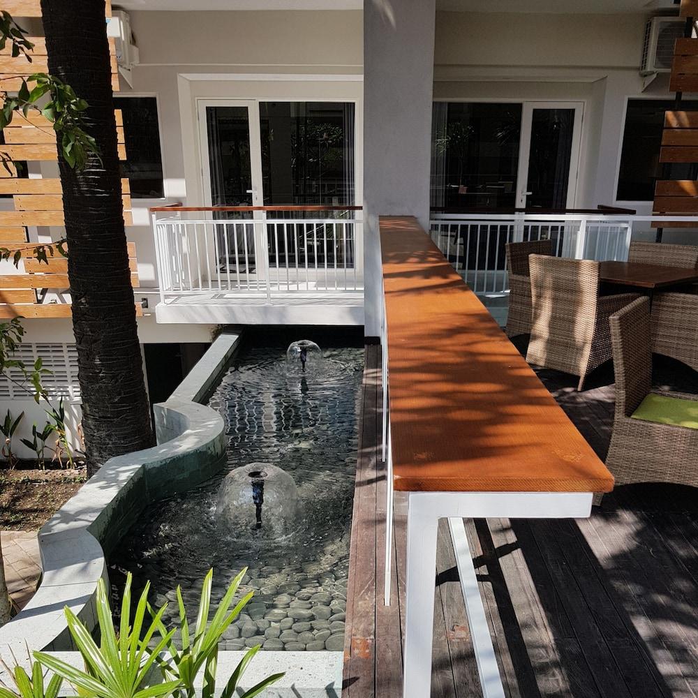 New Garden View Resort Легиан Экстерьер фото