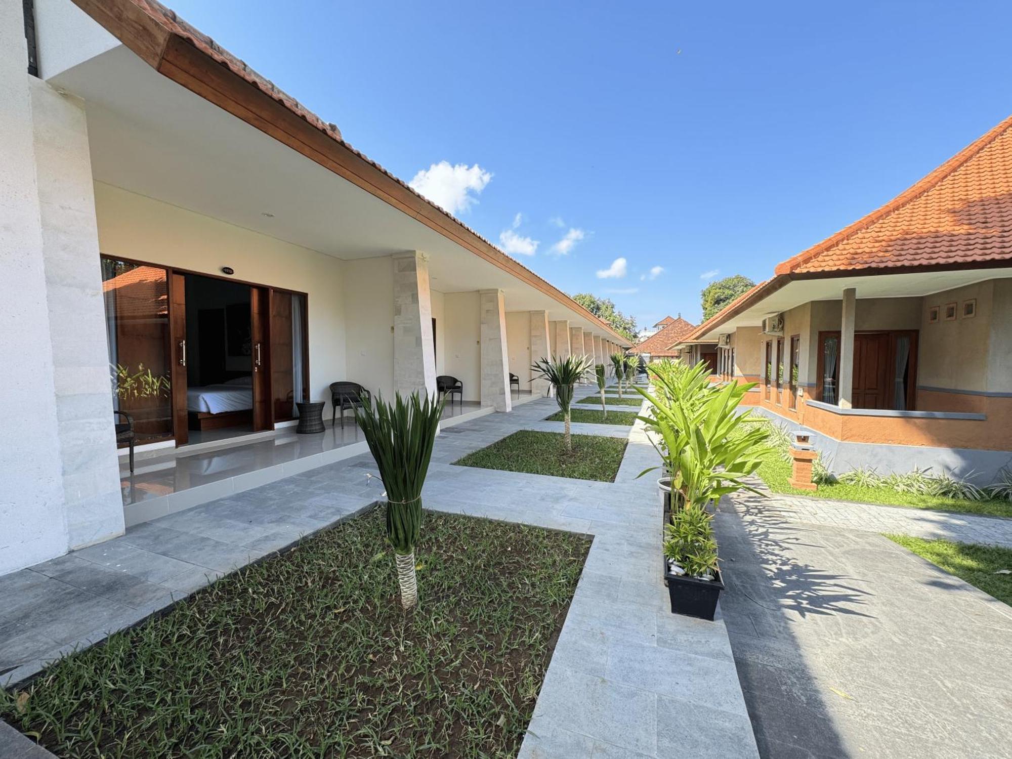 New Garden View Resort Легиан Экстерьер фото