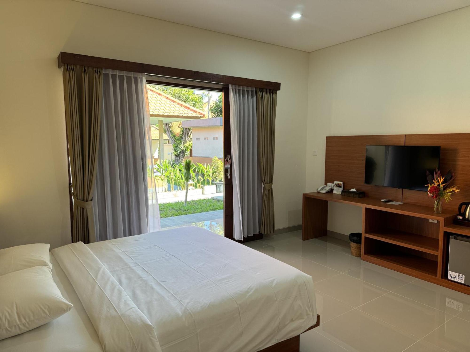 New Garden View Resort Легиан Экстерьер фото
